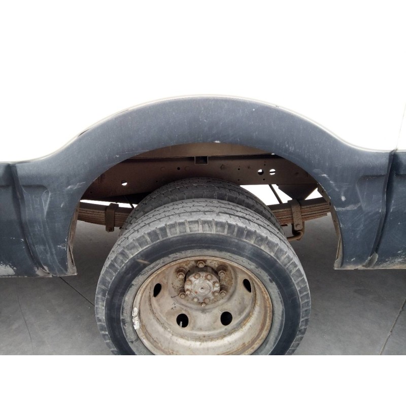 Recambio de aletin trasero izquierdo para iveco daily caja abierta cabina doble 35 c... batalla 3450 referencia OEM IAM   