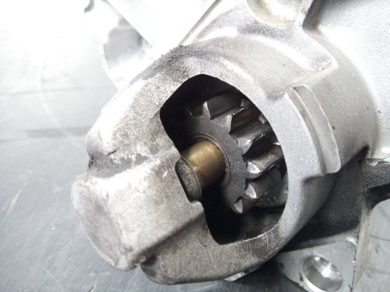 Recambio de motor arranque para dacia sandero stepway referencia OEM IAM 233000557R  P3-A7-29-3