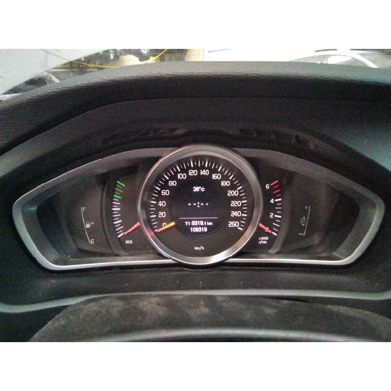 Recambio de cuadro instrumentos para volvo v40 momentum referencia OEM IAM 769167100U 31314481 E3-B5-3-1
