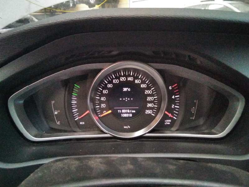Recambio de cuadro instrumentos para volvo v40 momentum referencia OEM IAM 769167100U 31314481 E3-B5-3-1