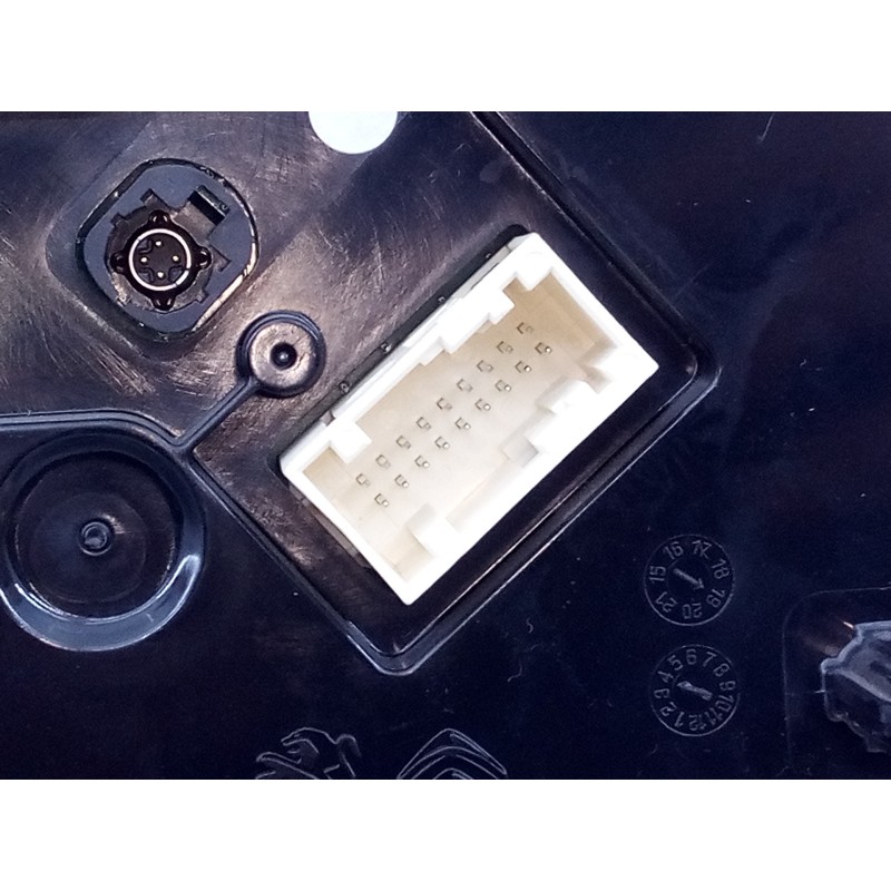 Recambio de cuadro instrumentos para peugeot 5008 gt line referencia OEM IAM 9830555480  E3-B2-29-4