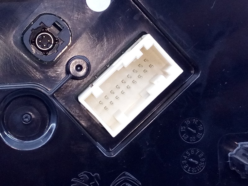 Recambio de cuadro instrumentos para peugeot 5008 gt line referencia OEM IAM 9830555480  E3-B2-29-4