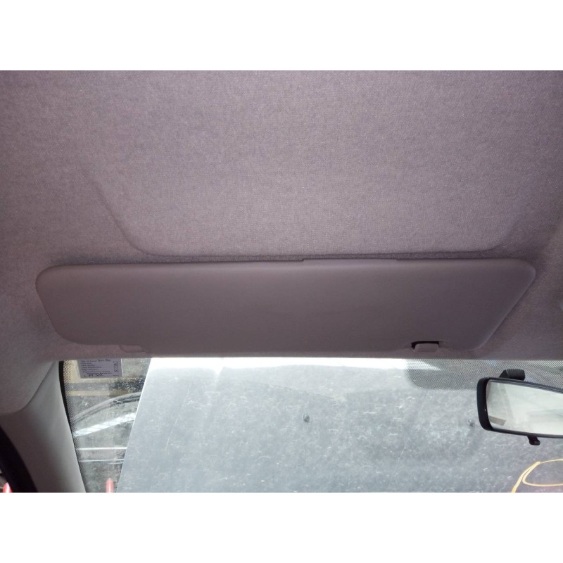 Recambio de parasol izquierdo para dacia sandero stepway referencia OEM IAM   