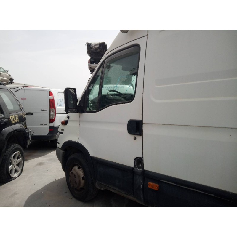 Recambio de puerta delantera izquierda para iveco daily caja abierta cabina doble 35 c... batalla 3450 referencia OEM IAM   