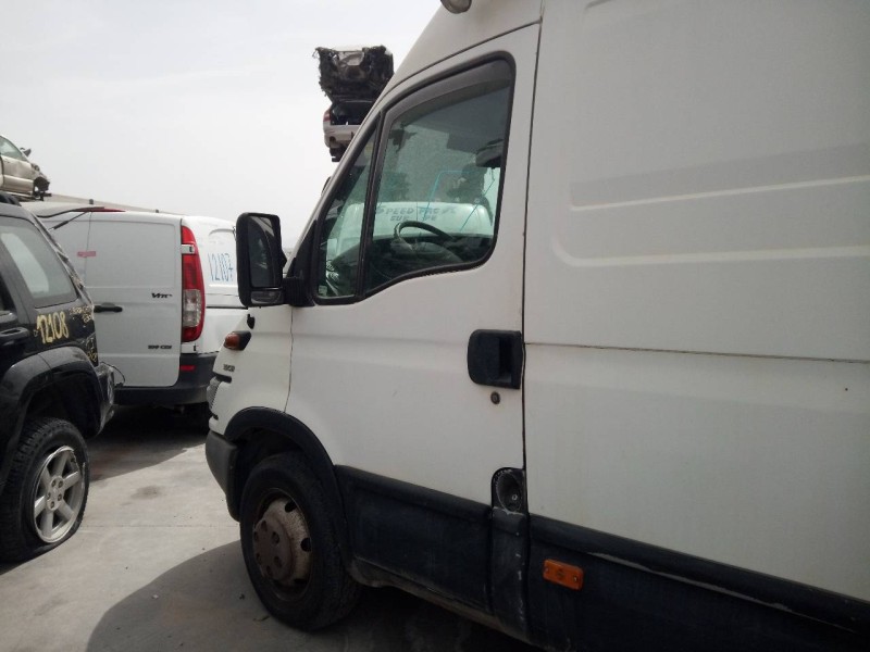 Recambio de puerta delantera izquierda para iveco daily caja abierta cabina doble 35 c... batalla 3450 referencia OEM IAM   