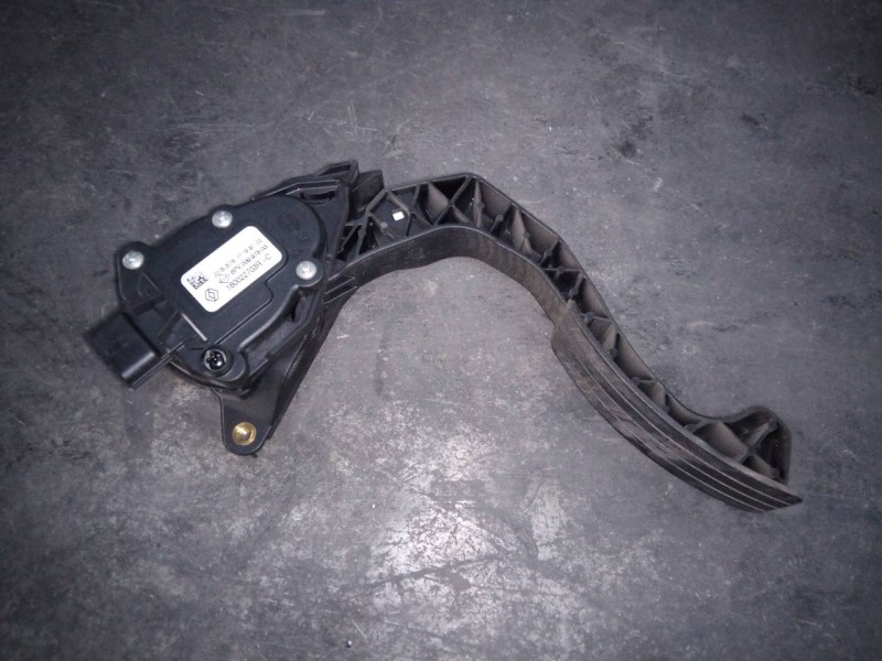 Recambio de pedal acelerador para dacia sandero stepway referencia OEM IAM 180022703R 6PV00997803 