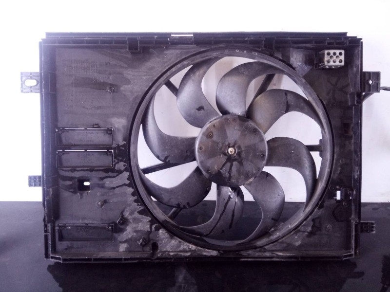 Recambio de electroventilador para peugeot 5008 gt line referencia OEM IAM 9806313880  P2-B8-14