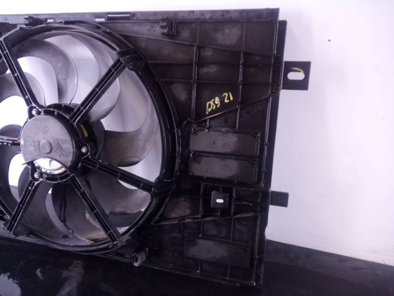 Recambio de electroventilador para peugeot 5008 gt line referencia OEM IAM 9806313880  P2-B8-14
