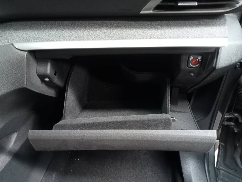 Recambio de guantera para peugeot 5008 gt line referencia OEM IAM   