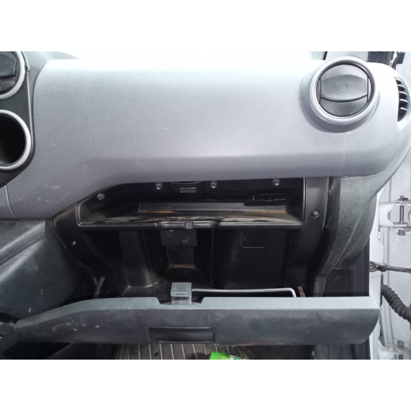 Recambio de guantera para citroën berlingo cuadro confort referencia OEM IAM   