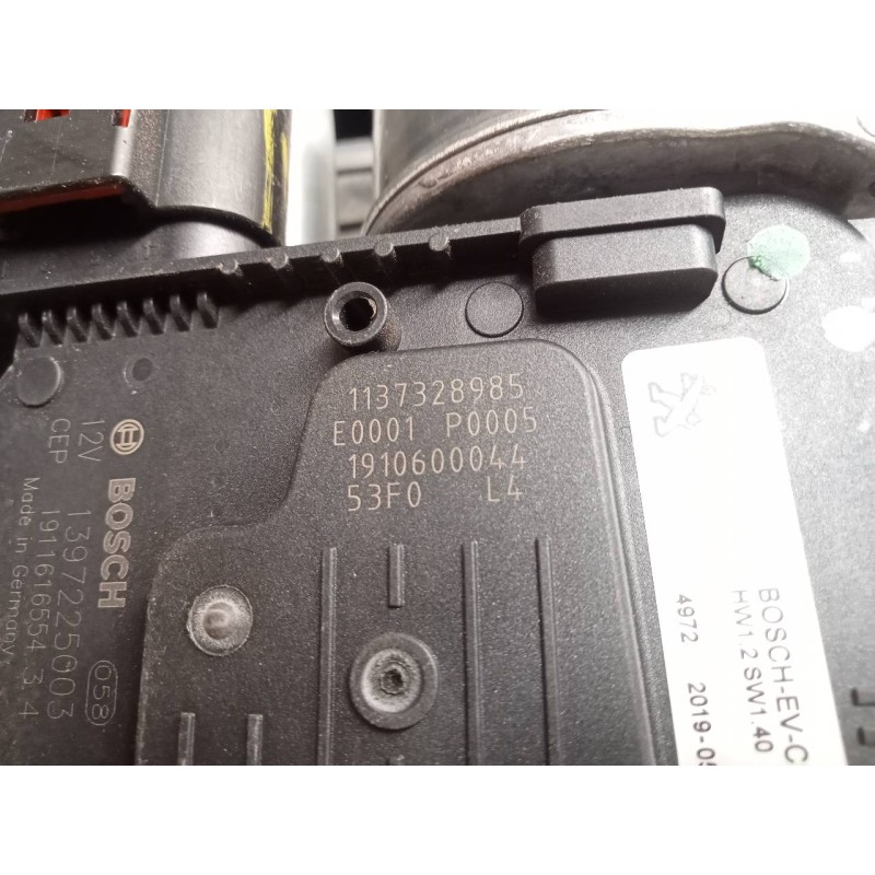 Recambio de motor limpia delantero para peugeot 5008 gt line referencia OEM IAM 1397225003  