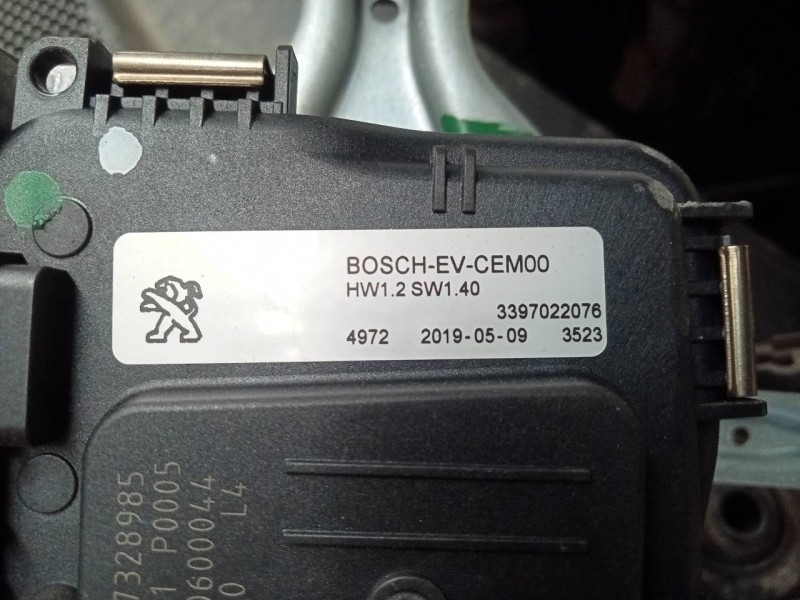 Recambio de motor limpia delantero para peugeot 5008 gt line referencia OEM IAM 1397225003  