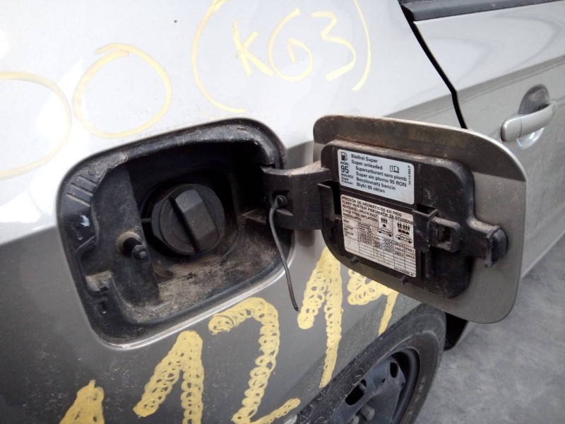 Recambio de tapa exterior combustible para seat toledo (kg3) reference referencia OEM IAM   