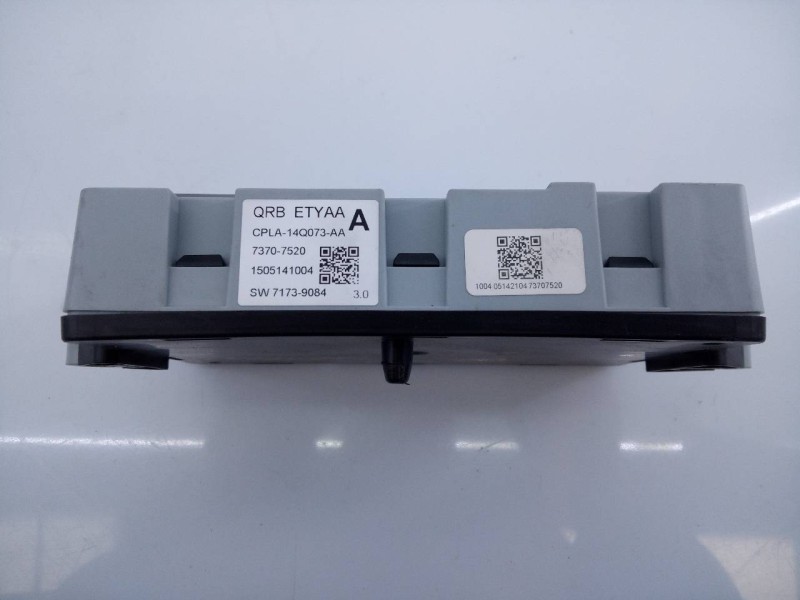 Recambio de caja reles / fusibles para jaguar xe pure referencia OEM IAM 73707520 1505141004 E3-B3-53-1