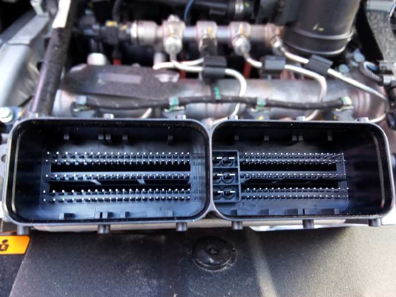 Recambio de centralita motor uce para jeep renegade limited 4wd referencia OEM IAM 55265162 0281031204 E3-B6-22-5