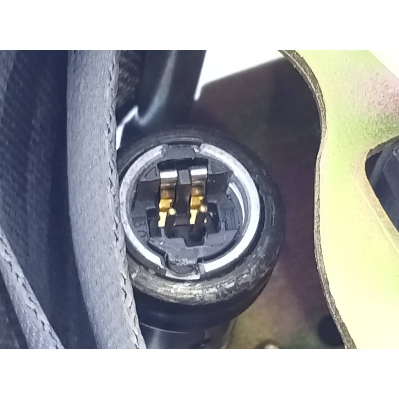 Recambio de cinturon seguridad trasero derecho para renault megane ii berlina 3p confort dynamique referencia OEM IAM   E1-A1-40