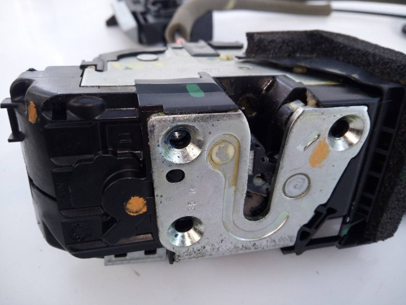 Recambio de cerradura puerta delantera derecha para nissan qashqai (j11) acenta referencia OEM IAM   E2-A4-10-2