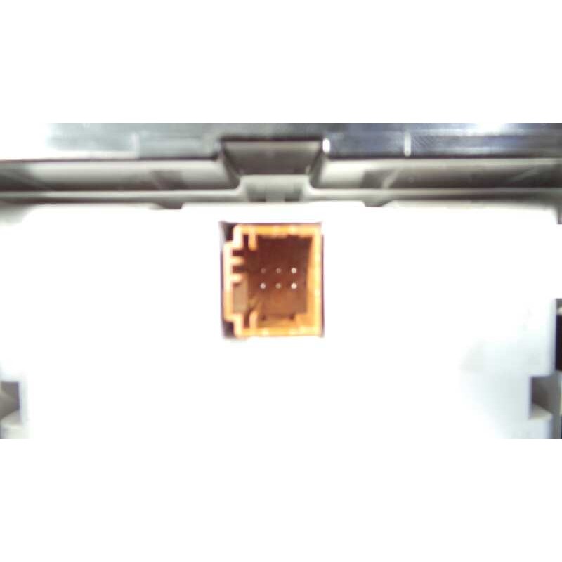 Recambio de cuadro instrumentos para peugeot 5008 allure referencia OEM IAM 9806268180  E1-A4-51-2