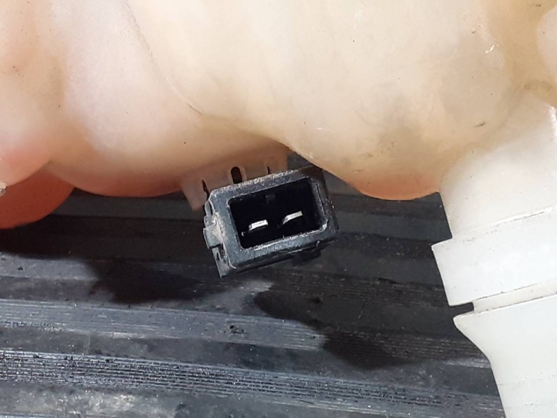 Recambio de deposito expansion para jaguar xe pure referencia OEM IAM   P2-A3-19