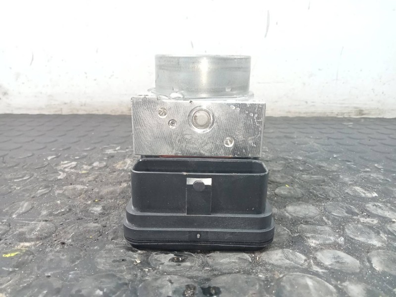 Recambio de abs para toyota c-hr hybrid advance referencia OEM IAM 4451010110 11304041570 