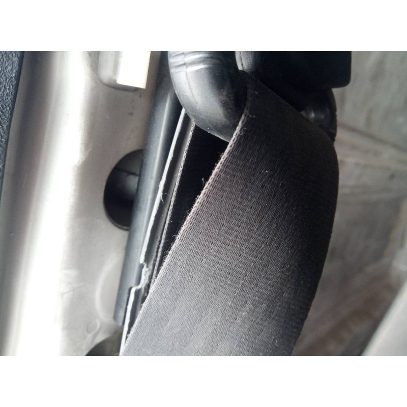 Recambio de cinturon seguridad delantero derecho para iveco daily caja abierta cabina doble 35 c... batalla 3450 referencia OEM 