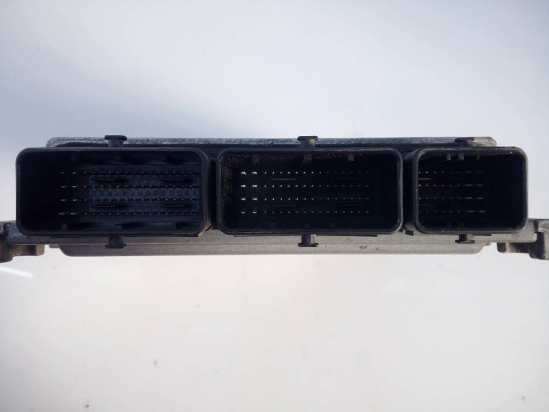 Recambio de centralita motor uce para renault megane iii berlina 5 p dynamique referencia OEM IAM 237100777R S180067109 E2-A1-18