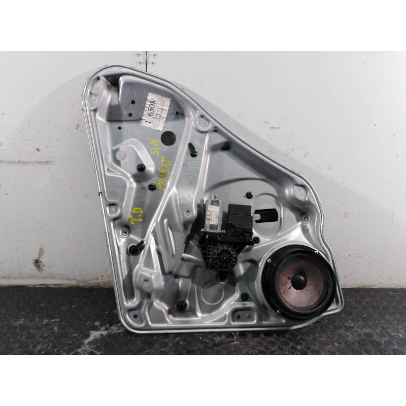 Recambio de elevalunas trasero derecho para volkswagen passat lim. (3g2) referencia OEM IAM 1J4959812D  P2-B4-2
