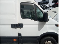 Recambio de puerta delantera derecha para iveco daily caja abierta cabina doble 35 c... batalla 3450 referencia OEM IAM   