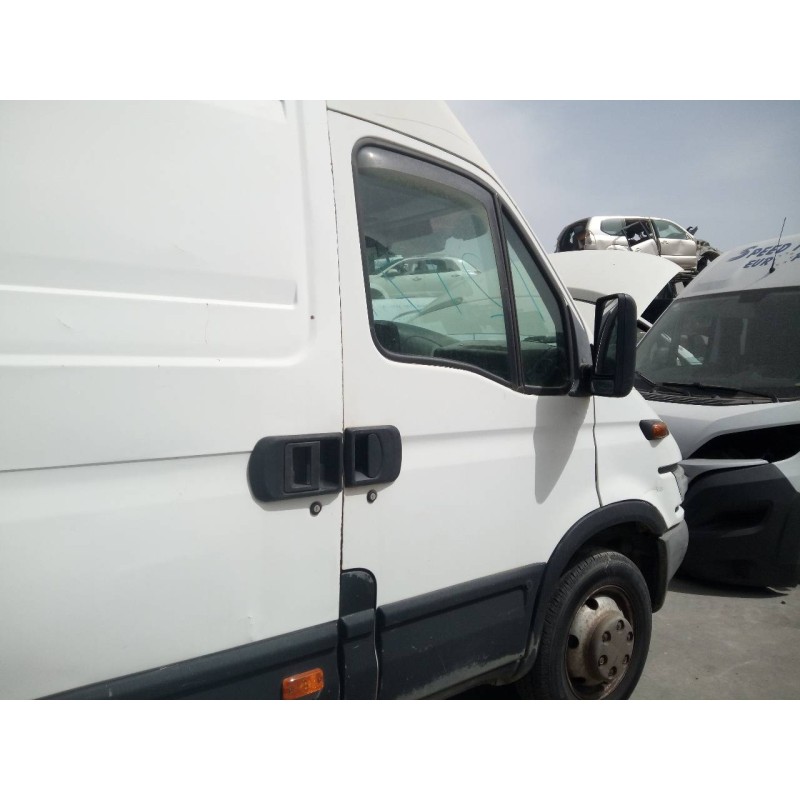 Recambio de puerta delantera derecha para iveco daily caja abierta cabina doble 35 c... batalla 3450 referencia OEM IAM   