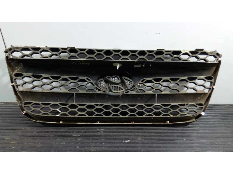 Recambio de rejilla delantera para hyundai santa fe (bm) 2.2 crdi style 4x4 referencia OEM IAM   P2-A2-38