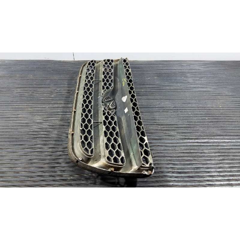 Recambio de rejilla delantera para hyundai santa fe (bm) 2.2 crdi style 4x4 referencia OEM IAM   P2-A2-38