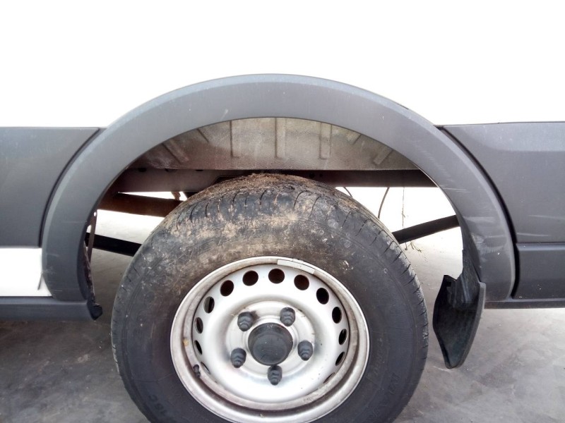 Recambio de aletin trasero izquierdo para ford transit (tts) kombi 310 l3 basis referencia OEM IAM   