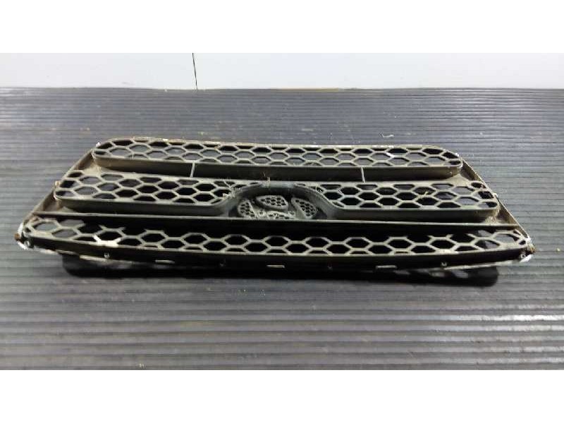 Recambio de rejilla delantera para hyundai santa fe (bm) 2.2 crdi style 4x4 referencia OEM IAM   P2-A2-38