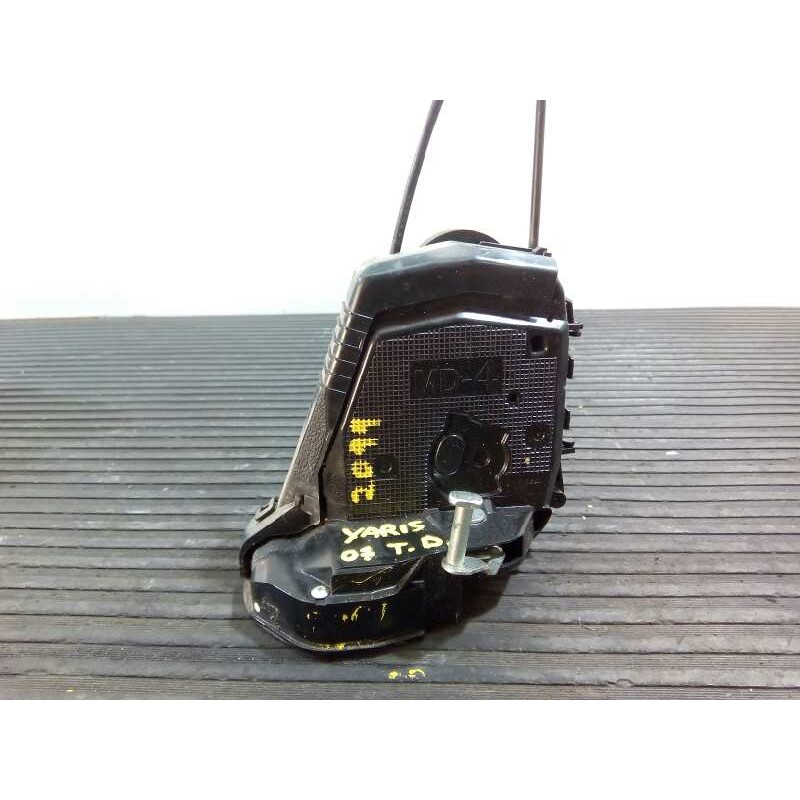 Recambio de cerradura puerta trasera derecha para toyota yaris referencia OEM IAM   E2-B4-30-2