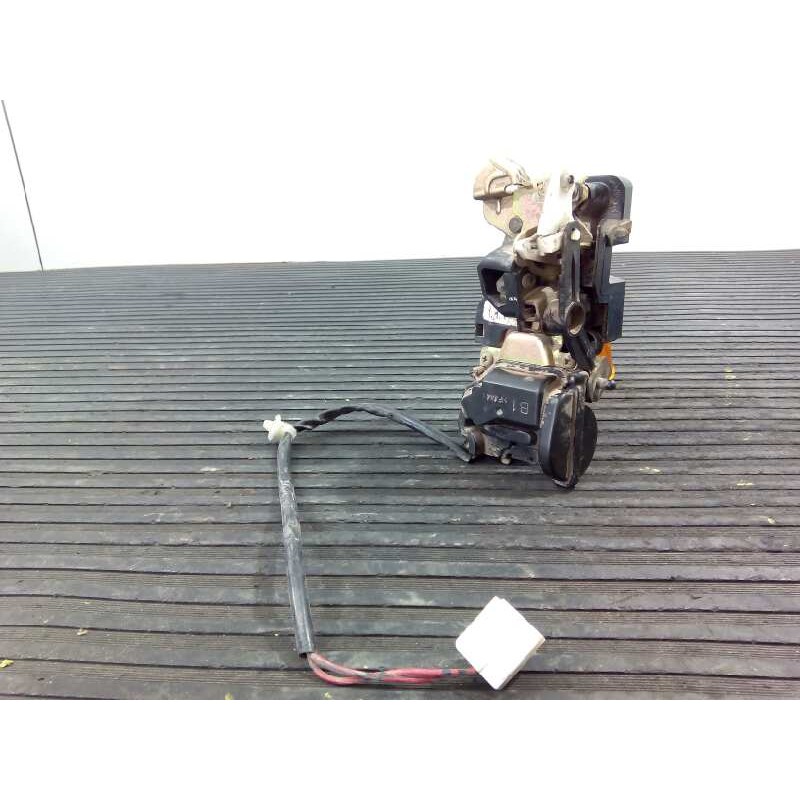 Recambio de cerradura puerta trasera derecha para mazda premacy (cp) referencia OEM IAM   E2-A2-61-2