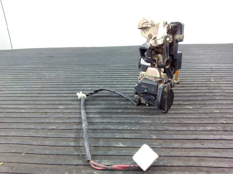 Recambio de cerradura puerta trasera derecha para mazda premacy (cp) referencia OEM IAM   E2-A2-61-2