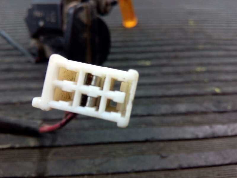 Recambio de cerradura puerta trasera derecha para mazda premacy (cp) referencia OEM IAM   E2-A2-61-2