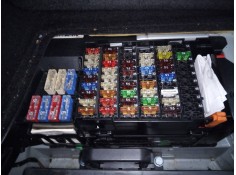 CAJA RELES / FUSIBLES 