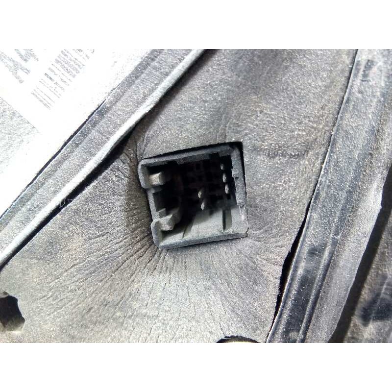 Recambio de retrovisor derecho electrico para hyundai terracan (hp) referencia OEM IAM 140126A4YK  E2-B5-37-2