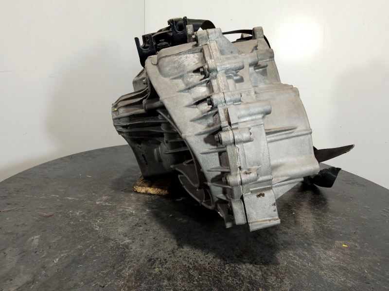 Recambio de caja cambios para volvo s60 berlina d5 momentum (136kw) (2004) referencia OEM IAM 666R7002BD  M1-B4-139