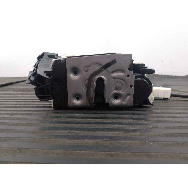 Recambio de cerradura puerta trasera derecha para infiniti q30 2.2d sport referencia OEM IAM A0997305600 15042401 E2-A4-55-2