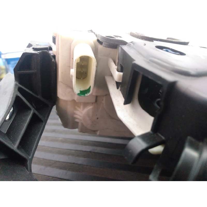 Recambio de cerradura puerta trasera derecha para infiniti q30 2.2d sport referencia OEM IAM A0997305600 15042401 E2-A4-55-2