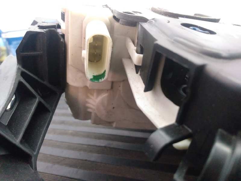 Recambio de cerradura puerta trasera derecha para infiniti q30 2.2d sport referencia OEM IAM A0997305600 15042401 E2-A4-55-2