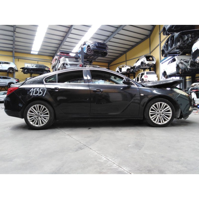 opel insignia berlina del año 2011