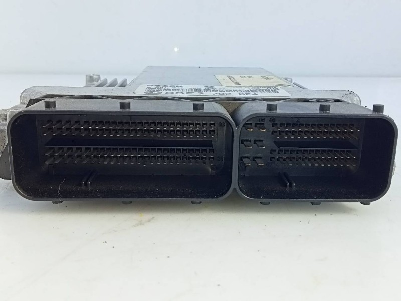 Recambio de centralita motor uce para bmw serie 3 berlina (e46) 320d referencia OEM IAM 77920254 0281010565 E3-A2-24-1