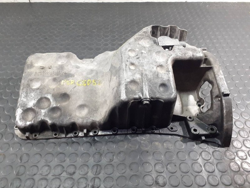 Recambio de carter aceite para mercedes-benz clase c (w203) berlina 220 cdi (203.006) referencia OEM IAM R6110140602  P1-A3-10