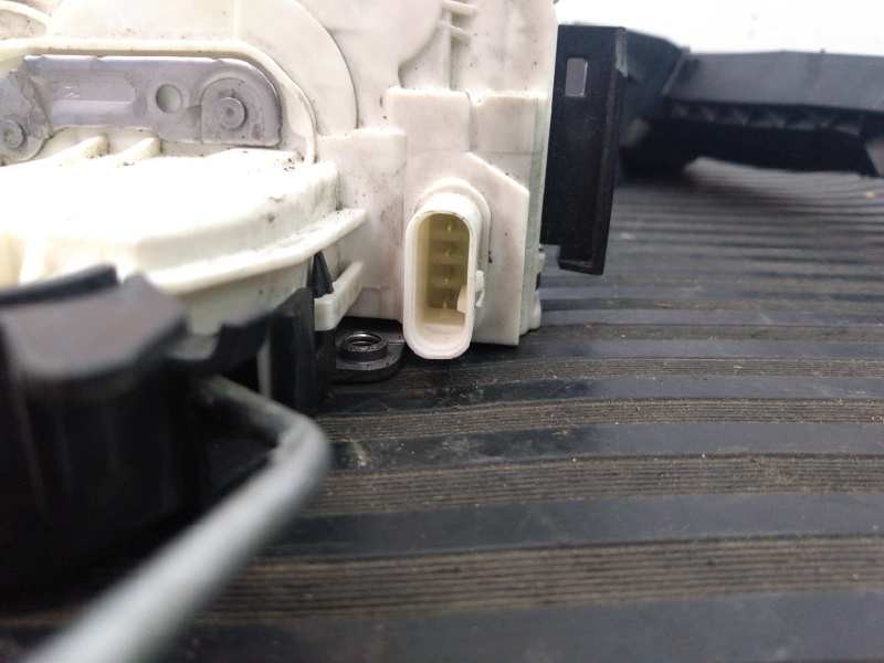 Recambio de cerradura puerta delantera derecha para mercedes-benz clase a (w176) referencia OEM IAM 0004453858  E1-A2-44-1