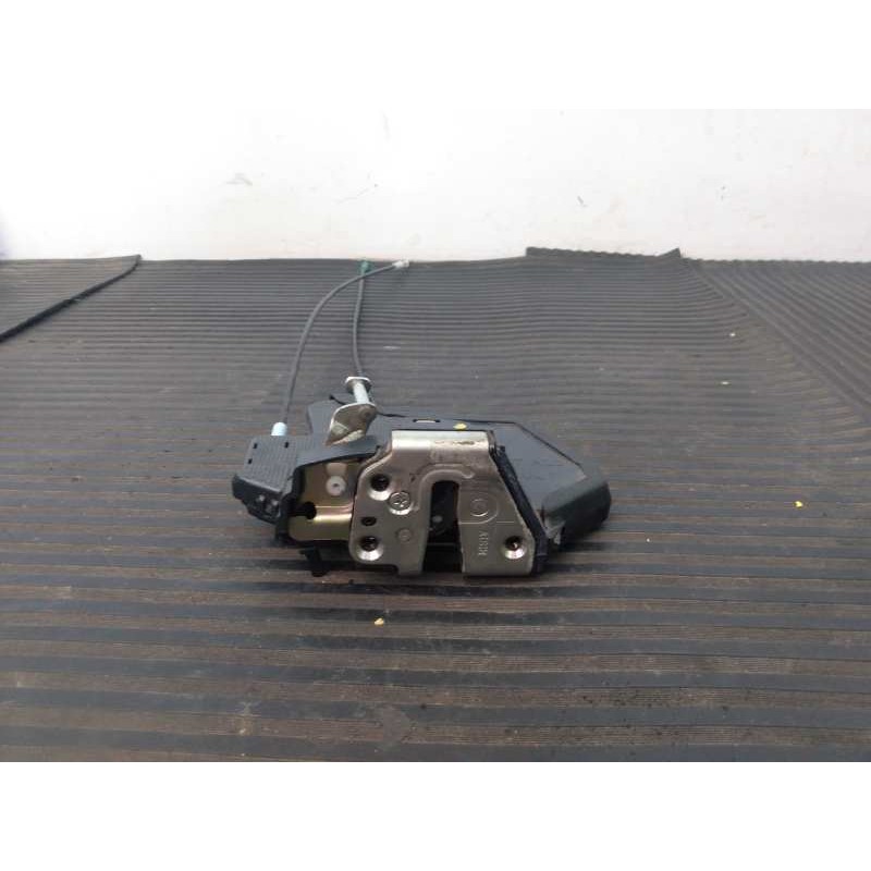 Recambio de cerradura puerta trasera izquierda para toyota corolla (e11) referencia OEM IAM   E2-B4-55-1