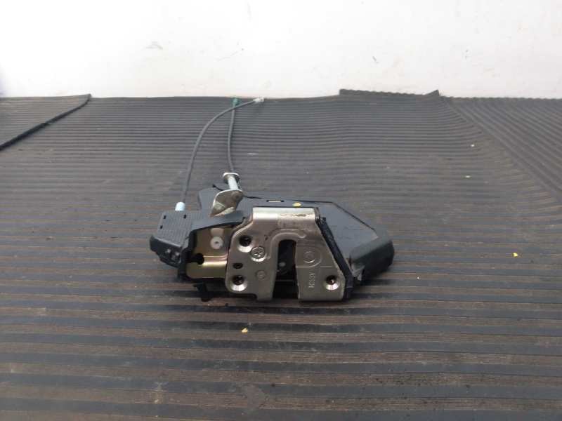 Recambio de cerradura puerta trasera izquierda para toyota corolla (e11) referencia OEM IAM   E2-B4-55-1