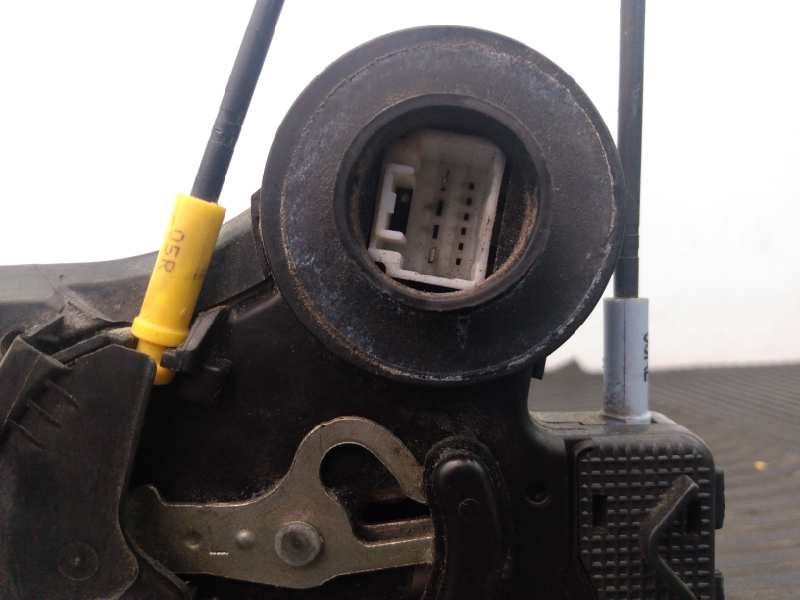 Recambio de cerradura puerta trasera izquierda para toyota corolla (e11) referencia OEM IAM   E2-B4-55-1